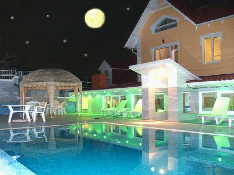 Gloria Mini-Hotel Chisinau Exterior photo